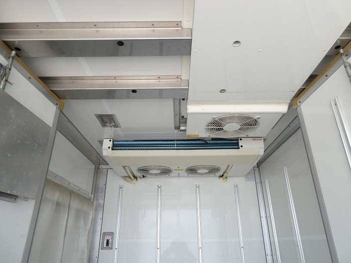 トヨタ トヨエース 小型 冷凍冷蔵 低温 2室｜画像7