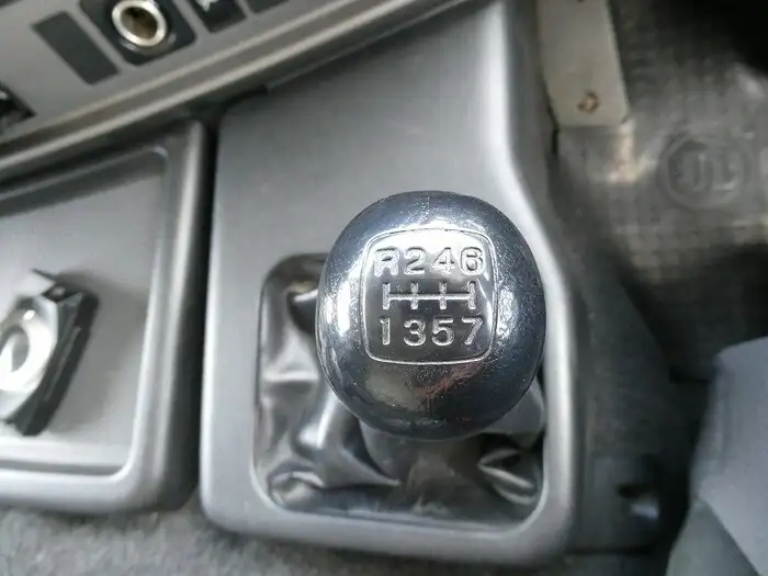日野 プロフィア 大型 ウイング エアサス ベッドの中古トラック画像15
