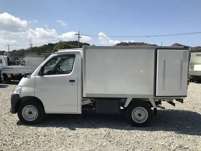 トヨタ タウンエース 小型 冷凍冷蔵 中温 床アルミの中古トラック画像7