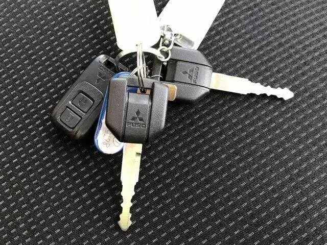 三菱 キャンター 小型 平ボディ 2RG-FBA20 H31/R1の中古トラック画像16