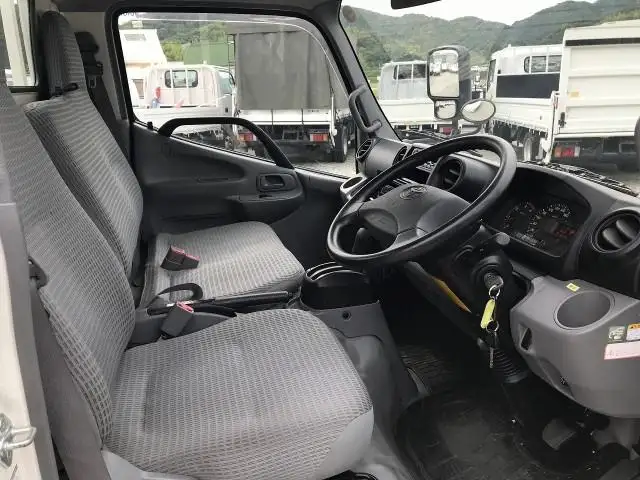 トヨタ トヨエース 小型 平ボディ TKG-XZU645 H29の中古トラック画像10