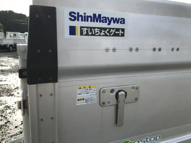 いすゞ エルフ 小型 平ボディ パワーゲート 床鉄板の中古トラック画像12