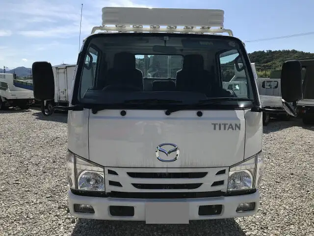マツダ タイタン 小型 平ボディ 2RG-LHR88A H31/R1の中古トラック画像2