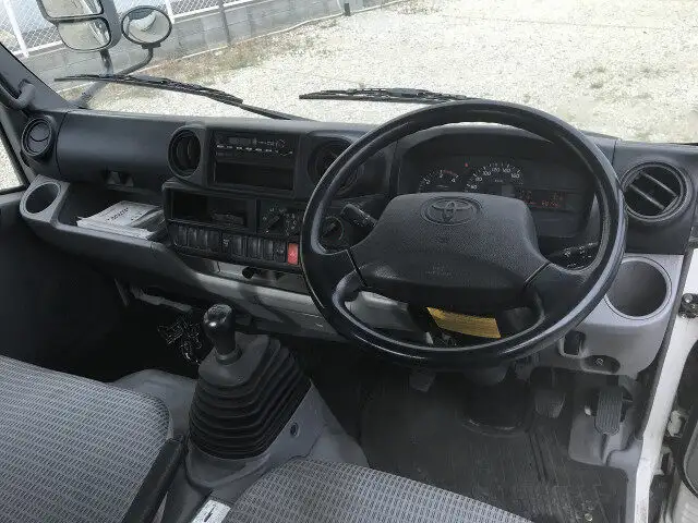 トヨタ トヨエース 小型 平ボディ TKG-XZU650 H25の中古トラック画像11