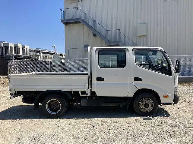 トヨタ トヨエース 小型 平ボディ Wキャブ TKG-XZU605の中古トラック画像3