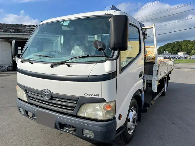 トヨタ ダイナ 小型 クレーン付 床鉄板 4段の中古トラック画像1