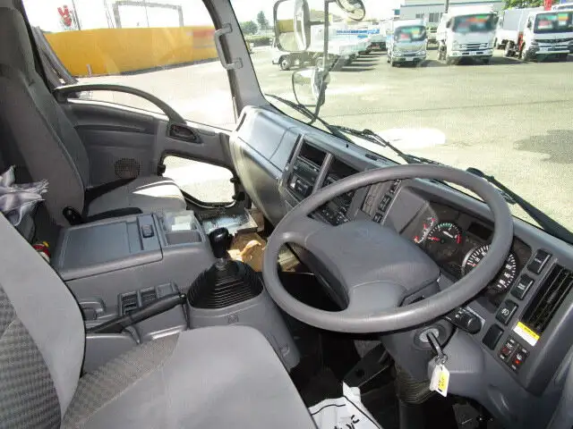 いすゞ フォワード 中型/増トン ウイング ベッド TKG-FRR90S2の中古トラック画像11