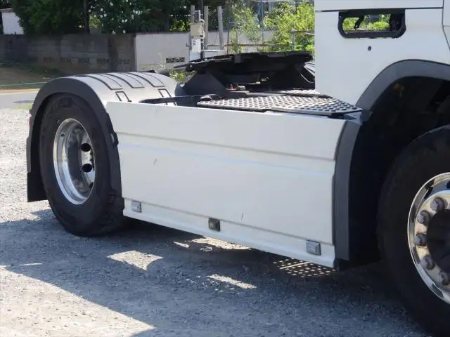 ボルボ トラック 大型 トラクター QKG-H2TDA1 の中古トラック