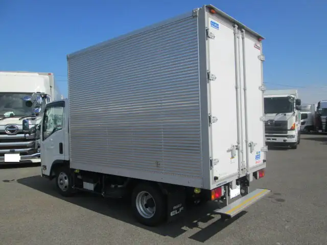 いすゞ エルフ 小型 アルミバン 2RG-NLR88AN R3の中古トラック画像4