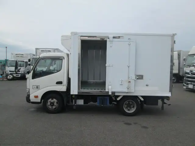 日野 デュトロ 小型 冷凍冷蔵 低温 スタンバイの中古トラック画像4