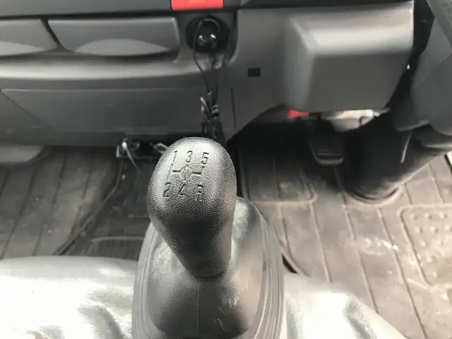 いすゞ エルフ 小型 平ボディ TKG-NHR85A H26の中古トラック画像10