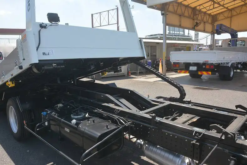 三菱 キャンター 小型 車両重機運搬 ラジコン ウインチの中古トラック画像8