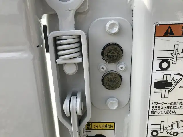 いすゞ エルフ 小型 平ボディ パワーゲート 床鉄板の中古トラック画像18