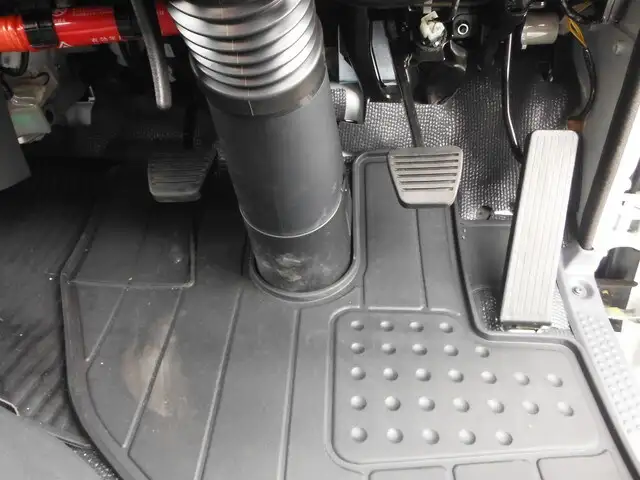 いすゞ エルフ 小型 クレーン付 4段 ラジコンの中古トラック画像12
