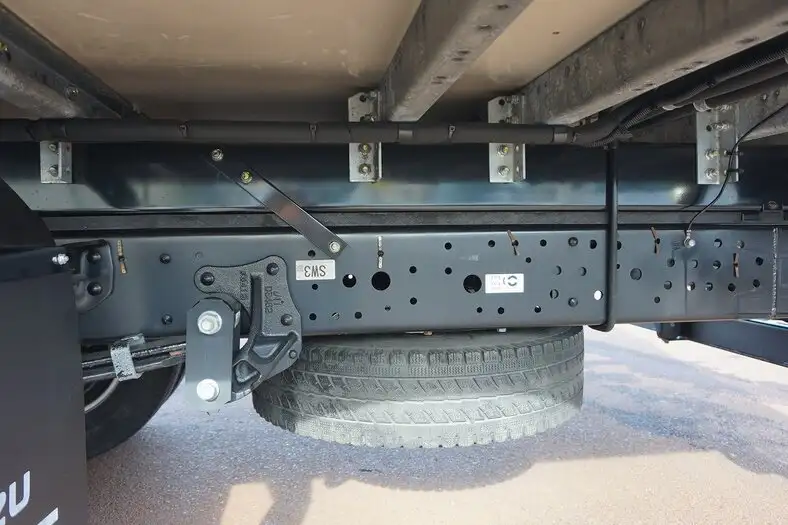 いすゞ エルフ 小型 冷凍冷蔵 低温 床ステンの中古トラック画像像17