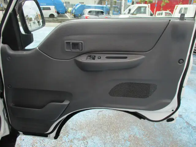 マツダ ボンゴ 小型 平ボディ DBF-SLP2T H29の中古トラック画像10