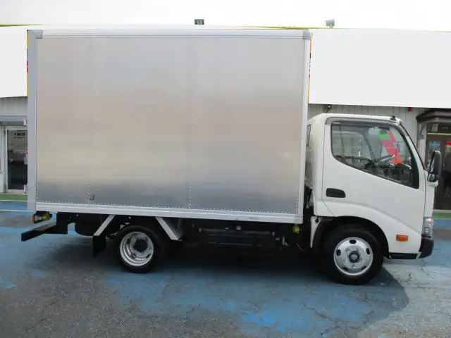 トヨタ ダイナ 小型 アルミバン サイドドア CBF-SQ2F24の中古トラック画像4