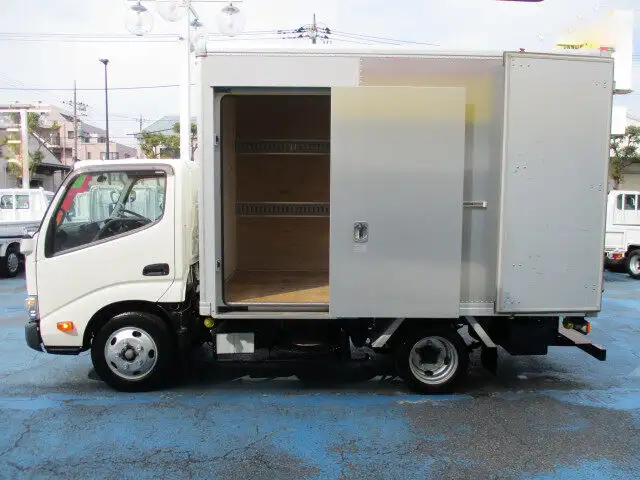 トヨタ ダイナ 小型 アルミバン サイドドア CBF-SQ2F24の中古トラック画像5