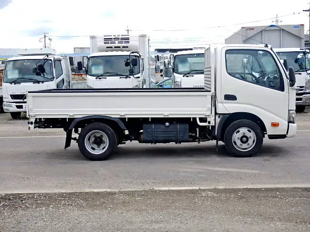 トヨタ ダイナ 小型 平ボディ TKG-XZC605 H30の中古トラック画像2
