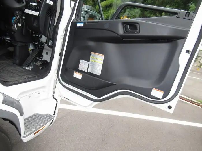 三菱 ファイター 中型/増トン 車両重機運搬 ラジコン ウインチの中古トラック画像15