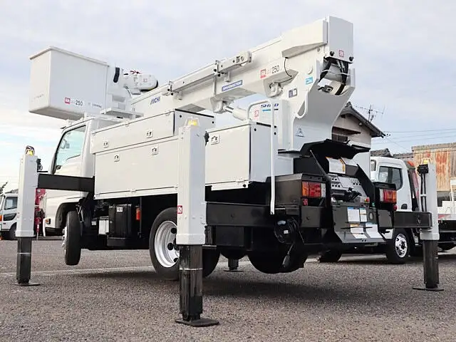 いすゞ エルフ 小型 高所・建柱車 高所作業車 電工仕様の中古トラック画像5