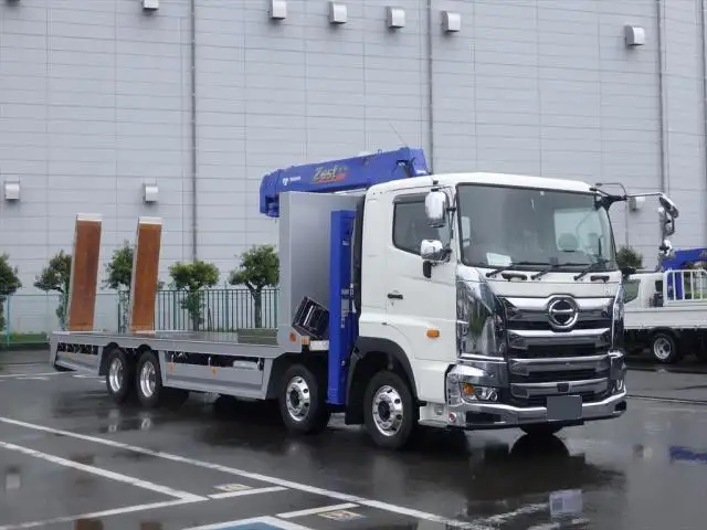 日野 プロフィア 大型 クレーン付 エアサス 4段の中古トラック画像2