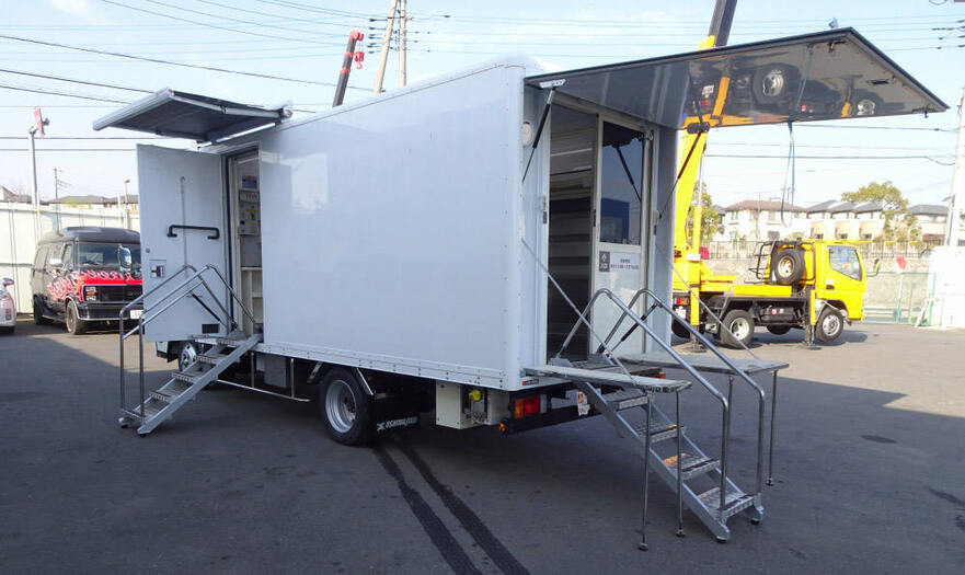 いすゞ エルフ 小型 特殊車両