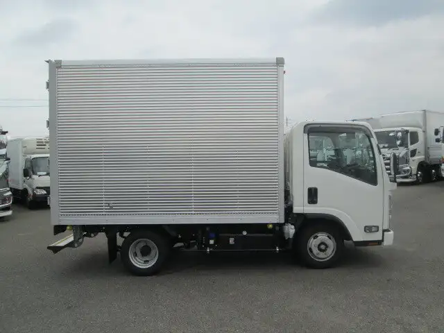 いすゞ エルフ 小型 アルミバン 2RG-NLR88AN R3の中古トラック画像4