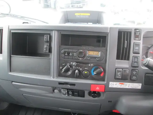 いすゞ エルフ 小型 アルミバン 2RG-NLR88AN R3の中古トラック画像9