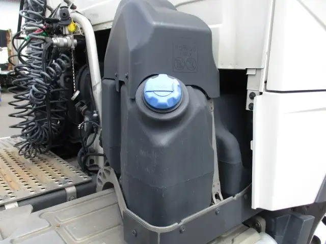 ボルボ トラック 大型 トラクター エアサス ベッドの中古トラック画像8