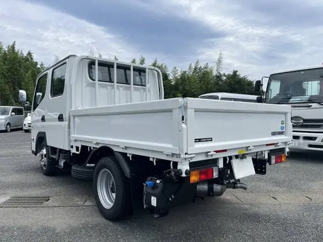 三菱 キャンター 小型 平ボディ Wキャブ 2RG-FBA20の中古トラック画像3