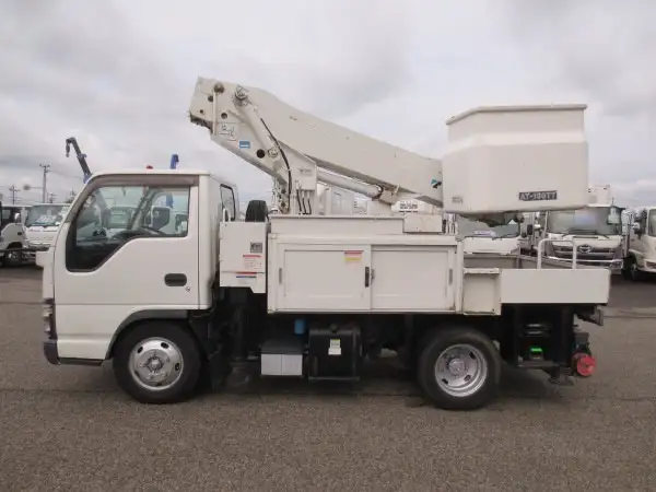 いすゞ エルフ 小型 高所・建柱車 高所作業車 電工仕様の中古トラック画像6