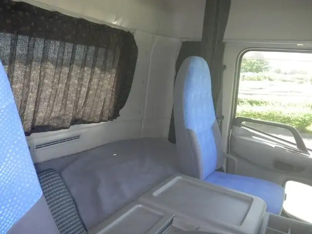 日産UD クオン 大型 トラクター ハイルーフ 1デフの中古トラック画像10