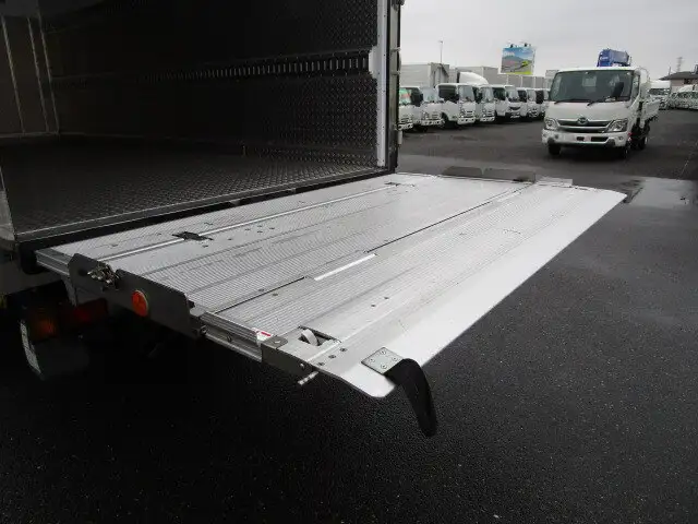 いすゞ エルフ 小型 冷凍冷蔵 低温 パワーゲートの中古トラック画像10