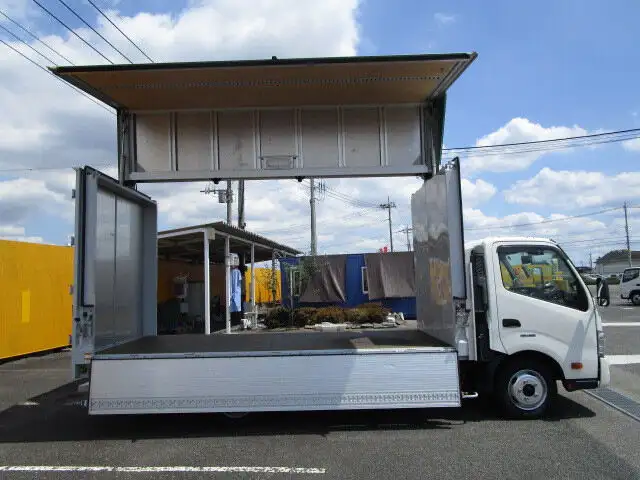 日野 デュトロ 小型 ウイング TPG-XZU710M H31/R1の中古トラック画像3