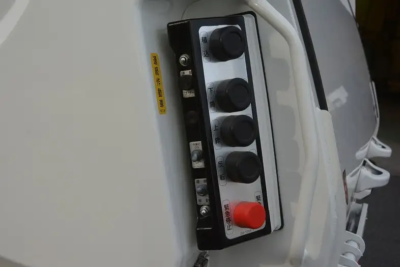 日野 レンジャー 中型/増トン パッカー車 プレス式 2KG-FC2ABAの中古トラック画像8