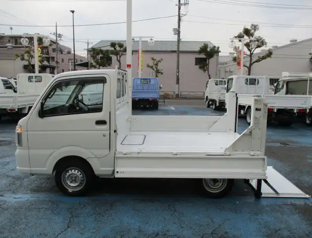 スズキ キャリイ 平ボディ EBD-DA16T H28の中古トラック画像5