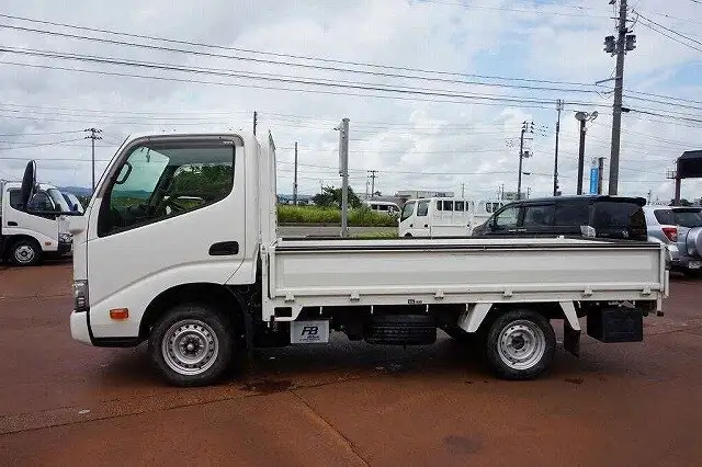 トヨタ ダイナ 小型 平ボディ LDF-KDY281 H29の中古トラック画像2