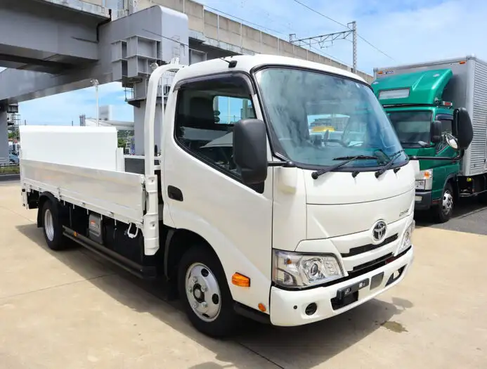 トヨタ ダイナ 小型 平ボディ パワーゲート 2RG-XZU650の中古トラック画像2