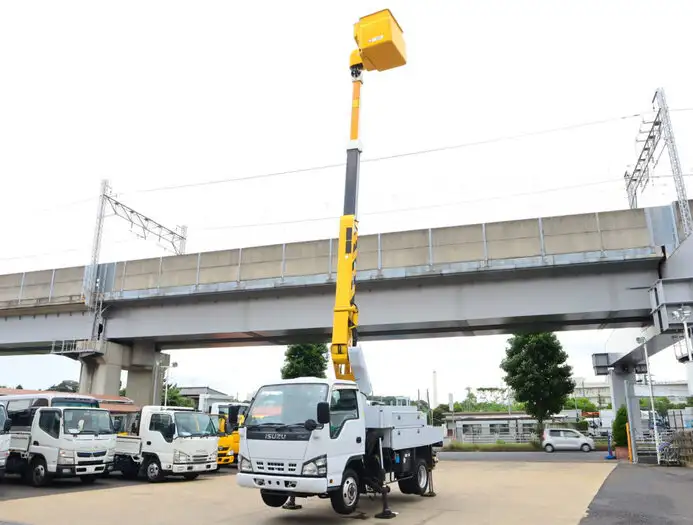いすゞ エルフ 小型 高所・建柱車 高所作業車 電工仕様の中古トラック画像11