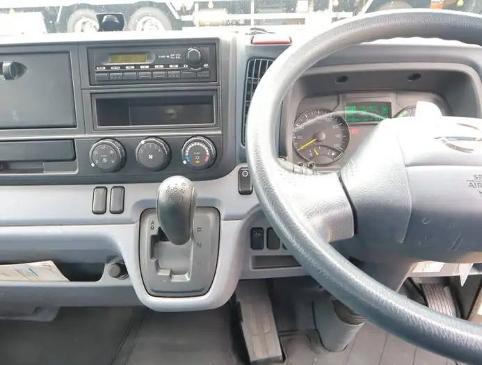 日産 アトラス 小型 平ボディ パワーゲート TKG-FBA5Wの中古トラック画像13
