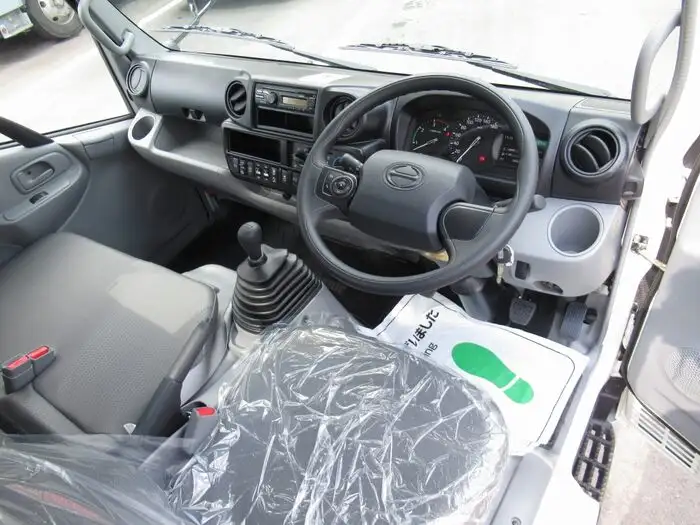 日野 デュトロ 小型 タンク車 ローリー 2RG-XZU600Eの中古トラック画像像17