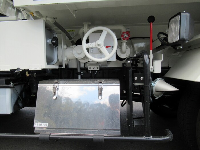 日野 デュトロ 小型 タンク車 ローリー 2RG-XZU600E｜画像11