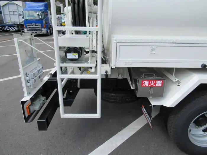 日野 デュトロ 小型 タンク車 ローリー 2RG-XZU600Eの中古トラック画像12