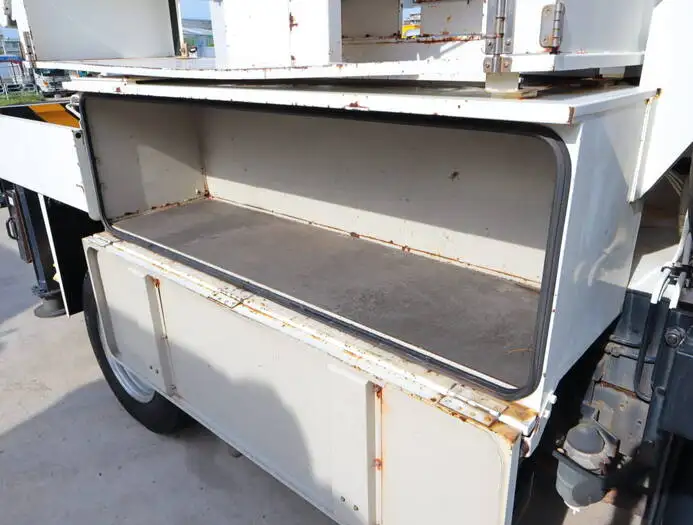 いすゞ エルフ 小型 高所・建柱車 高所作業車 電工仕様の中古トラック画像8