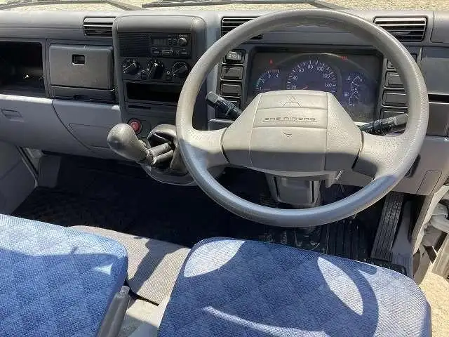 三菱 キャンター 小型 平ボディ PA-FE70DB H17の中古トラック画像9