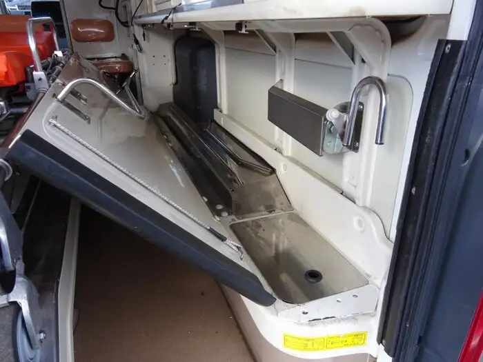 トヨタ ハイエース 小型 特殊車両 CBF-TRH226S H23の中古トラック画像9