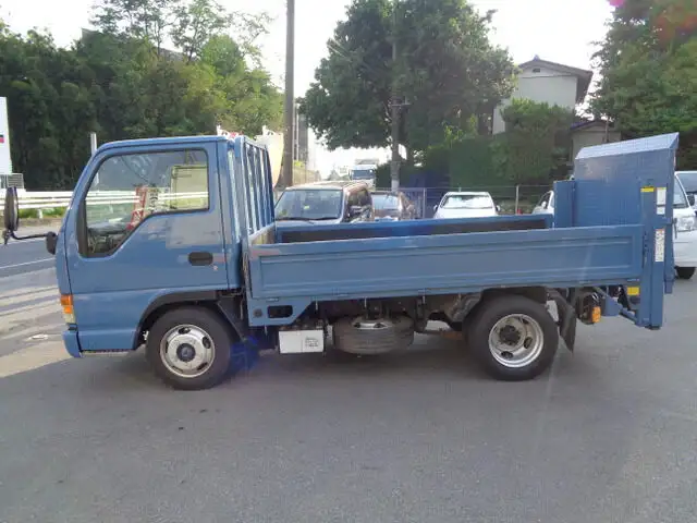 日産 アトラス 小型 平ボディ パワーゲート 床鉄板の中古トラック画像2