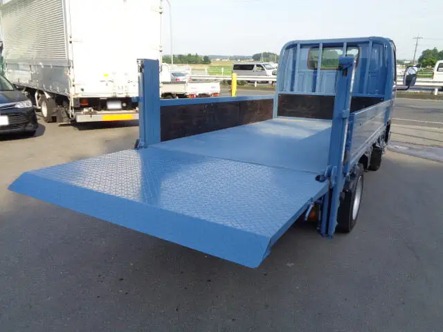 日産 アトラス 小型 平ボディ パワーゲート 床鉄板の中古トラック画像5