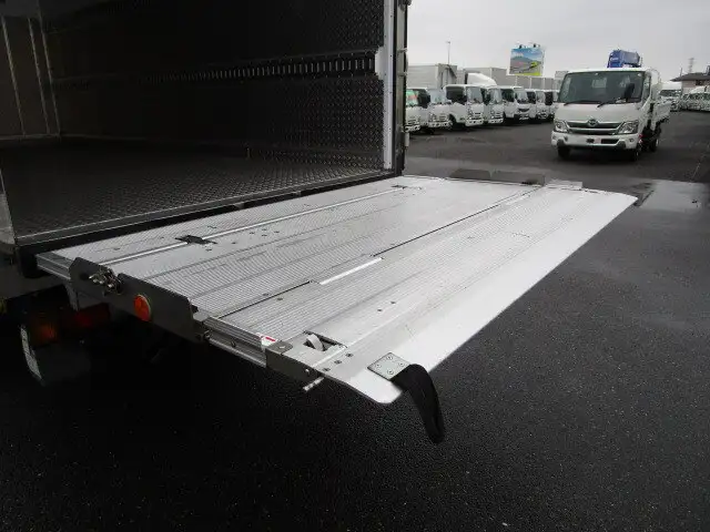 いすゞ エルフ 小型 冷凍冷蔵 低温 パワーゲートの中古トラック画像9